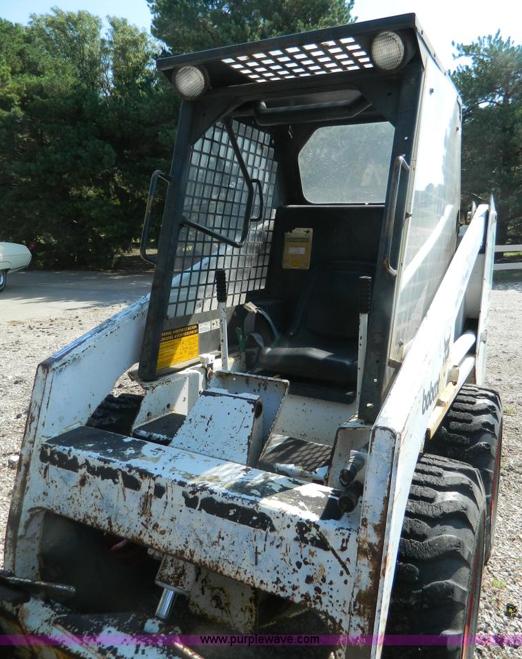 image for item AX9745 1982 Bobcat 642 skid steer