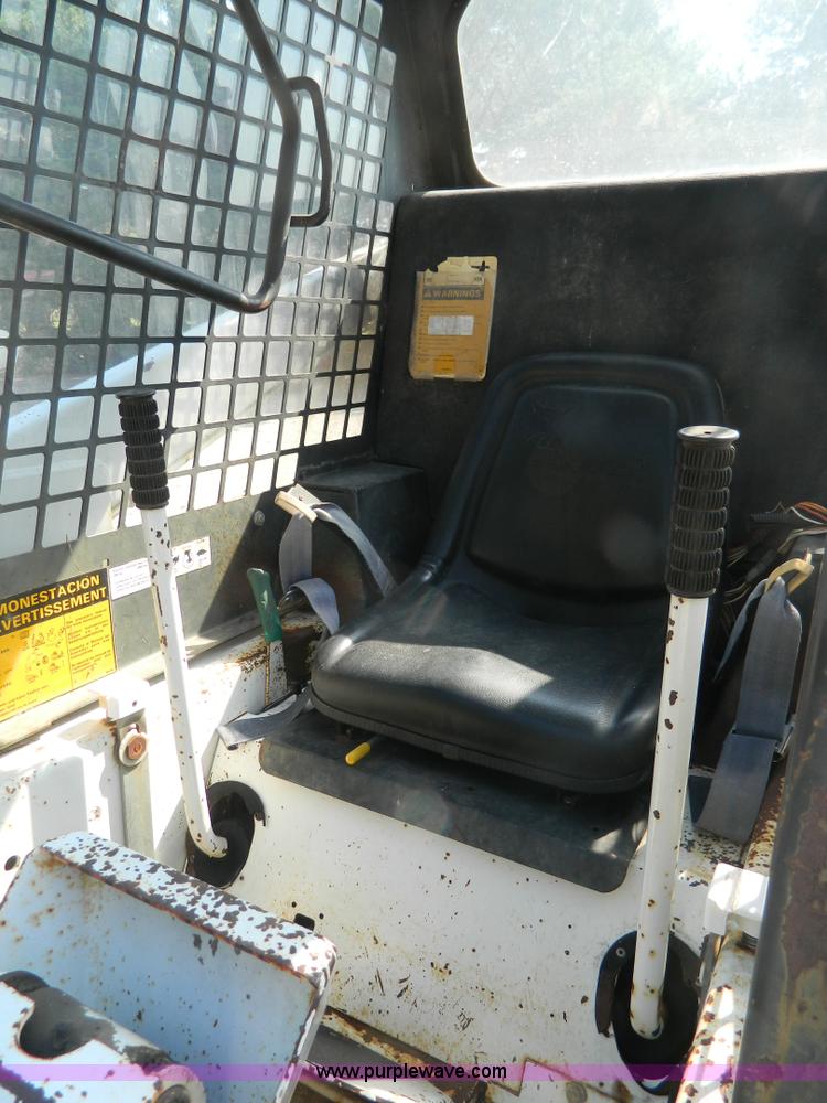 image for item AX9745 1982 Bobcat 642 skid steer