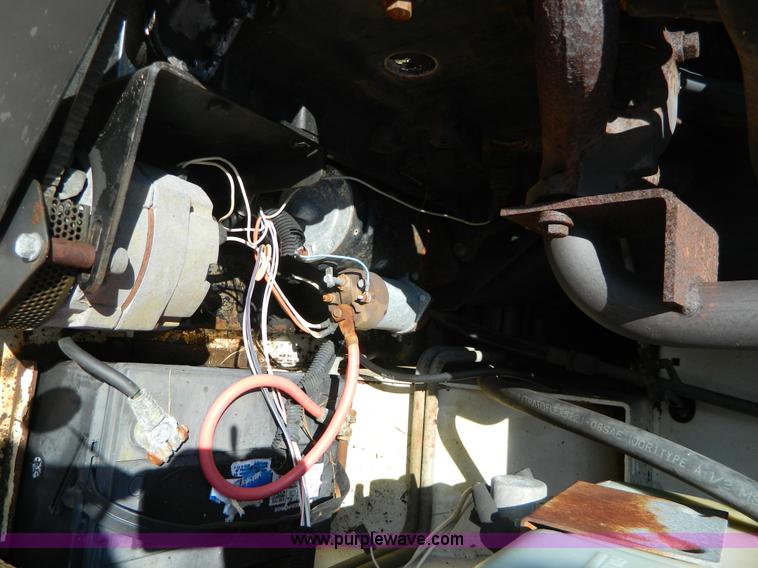 image for item AX9745 1982 Bobcat 642 skid steer