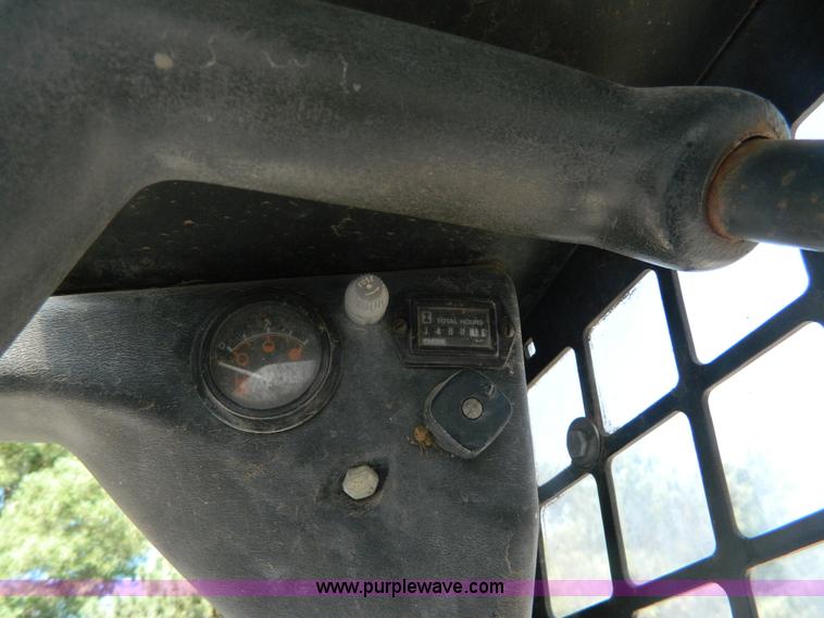 image for item AX9745 1982 Bobcat 642 skid steer