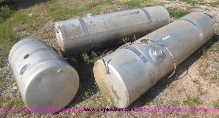 image for item AZ9194 (3) aluminum fuel tanks