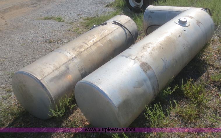 image for item AZ9194 (3) aluminum fuel tanks