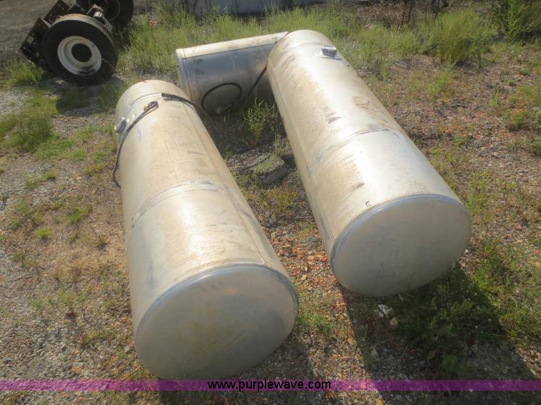image for item AZ9194 (3) aluminum fuel tanks