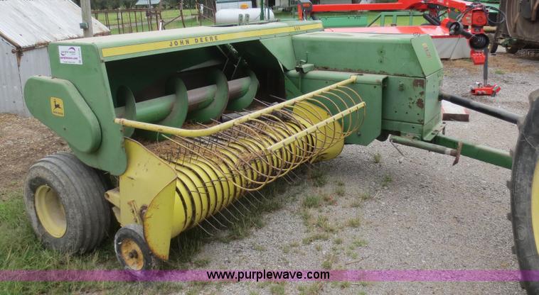 image for item D2149 John Deere 346 square baler