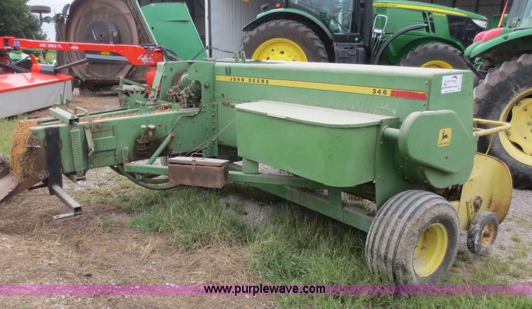 image for item D2149 John Deere 346 square baler