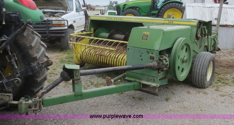 image for item D2149 John Deere 346 square baler
