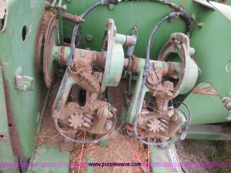 image for item D2149 John Deere 346 square baler