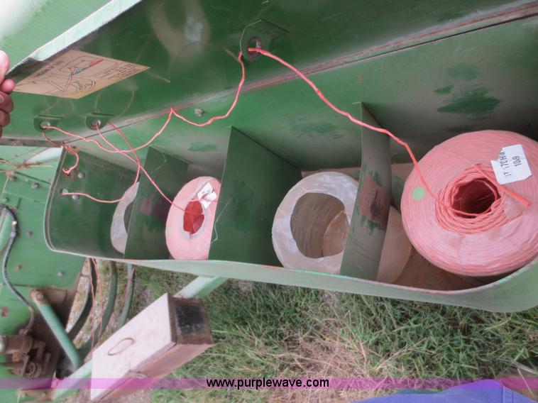 image for item D2149 John Deere 346 square baler