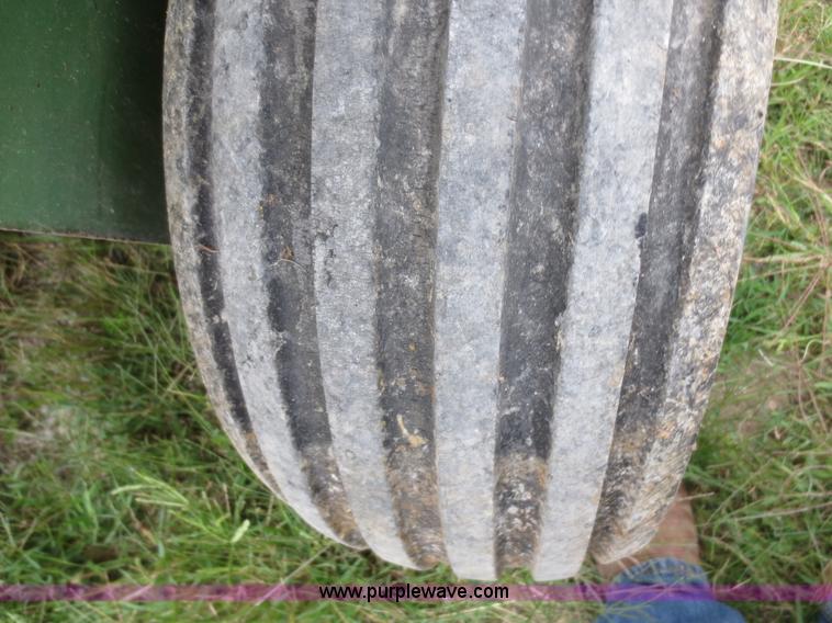 image for item D2149 John Deere 346 square baler