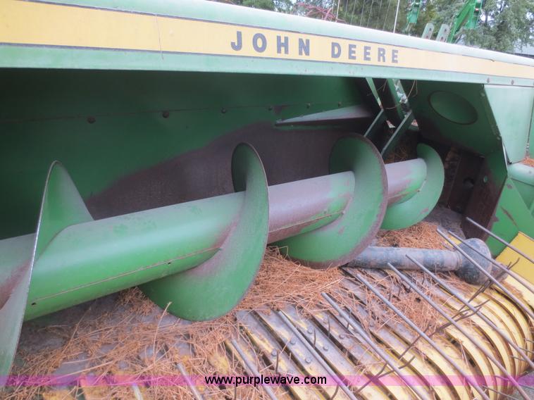 image for item D2149 John Deere 346 square baler