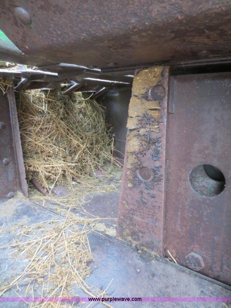 image for item D2149 John Deere 346 square baler