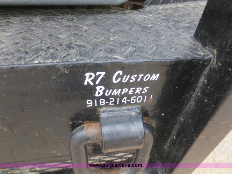 image for item D2150 2005 Ford F350 Super Duty XLT flatbed pickup truck