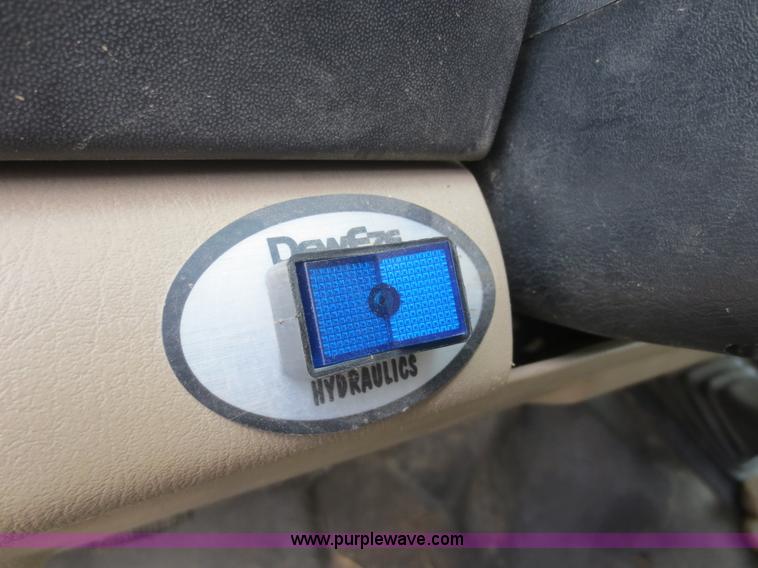 image for item D2150 2005 Ford F350 Super Duty XLT flatbed pickup truck