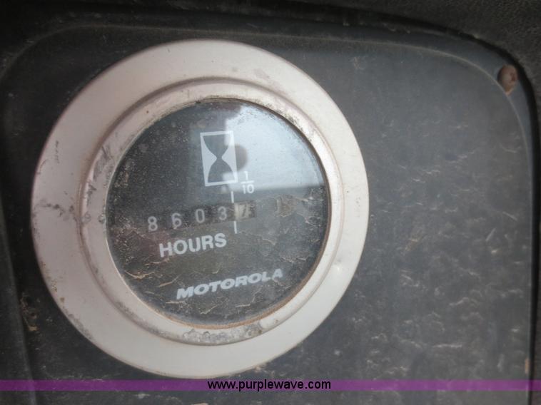 image for item D2151 1978 International F2554 truck cab and chassis