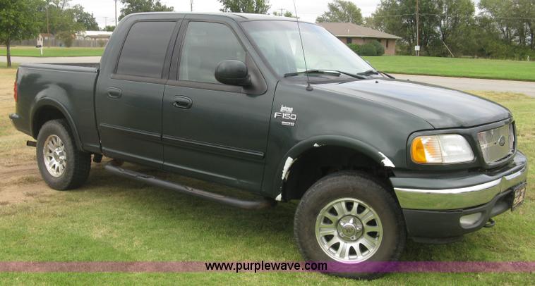 image for item E7891 2003 Ford F150 SuperCrew pickup truck