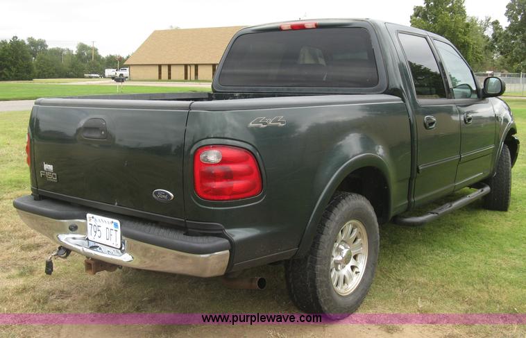 image for item E7891 2003 Ford F150 SuperCrew pickup truck