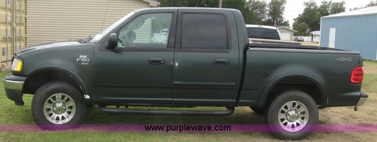 image for item E7891 2003 Ford F150 SuperCrew pickup truck