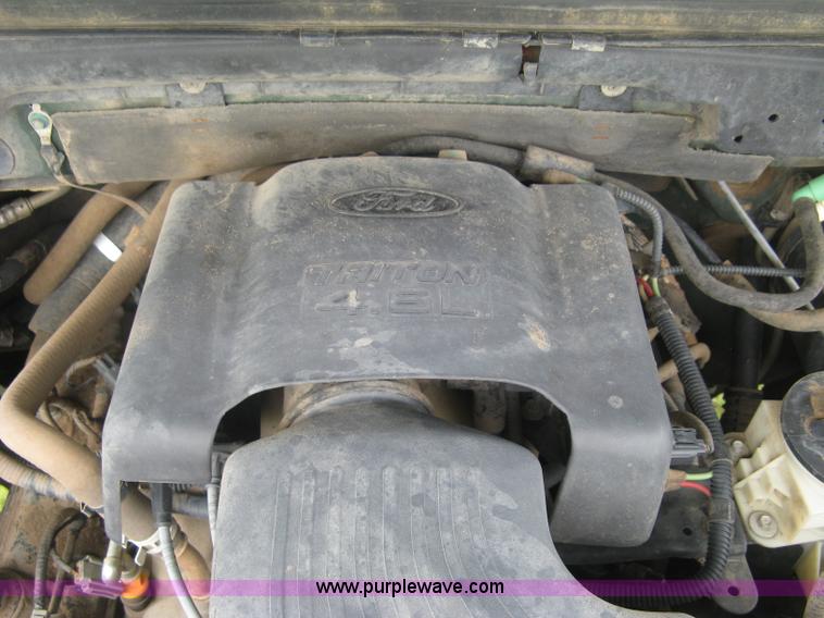 image for item E7891 2003 Ford F150 SuperCrew pickup truck