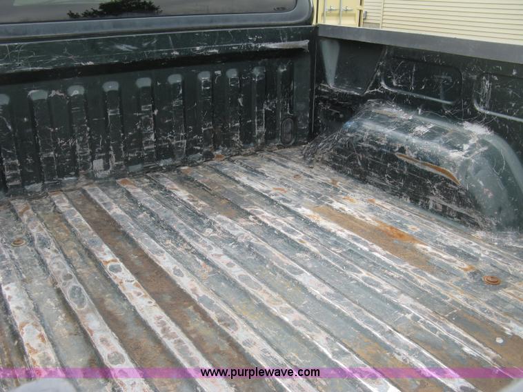 image for item E7891 2003 Ford F150 SuperCrew pickup truck