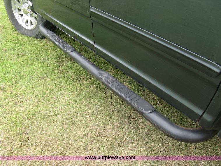 image for item E7891 2003 Ford F150 SuperCrew pickup truck