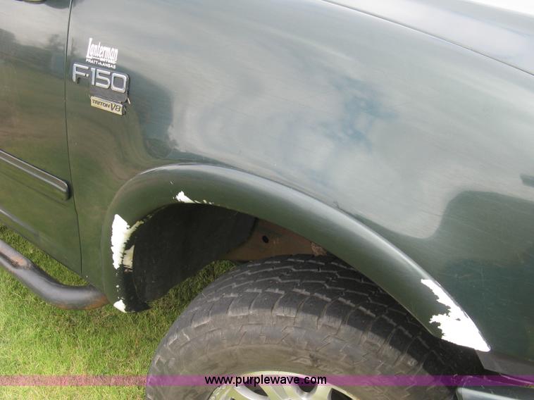 image for item E7891 2003 Ford F150 SuperCrew pickup truck