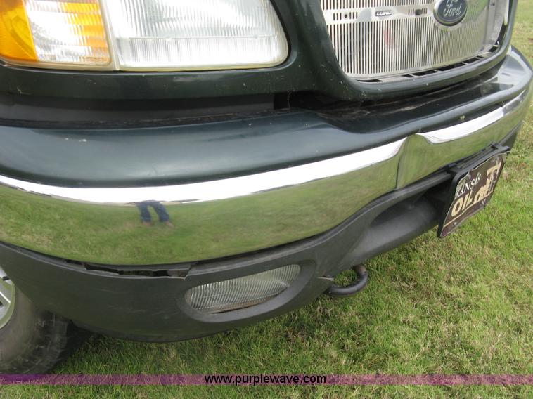 image for item E7891 2003 Ford F150 SuperCrew pickup truck