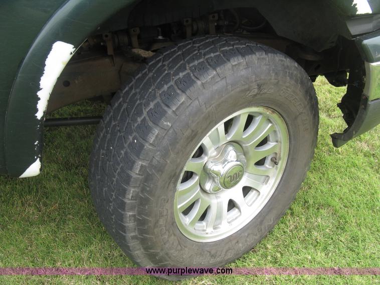 image for item E7891 2003 Ford F150 SuperCrew pickup truck