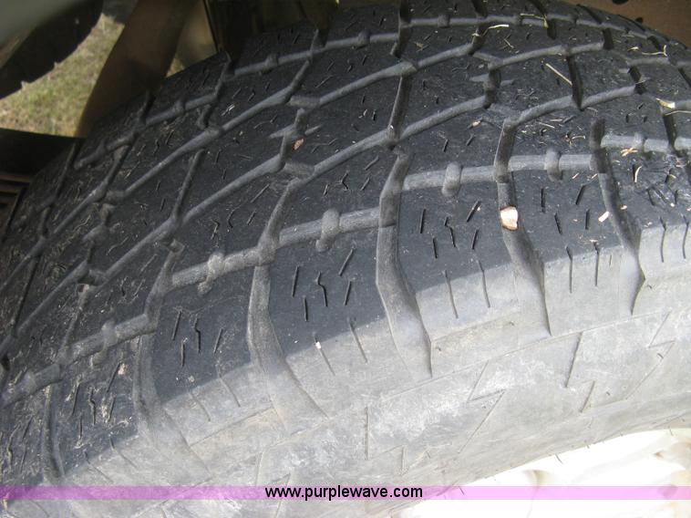 image for item E7891 2003 Ford F150 SuperCrew pickup truck