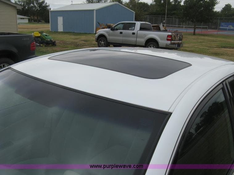 image for item E7892 2005 Toyota Avalon XL