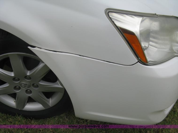 image for item E7892 2005 Toyota Avalon XL