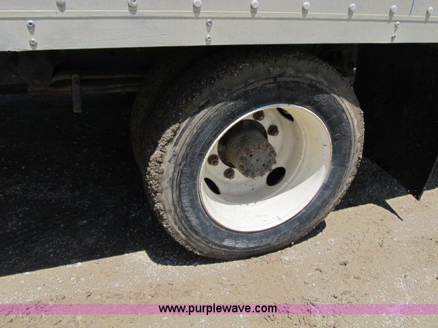 image for item F4940 1992 GMC TopKick box truck