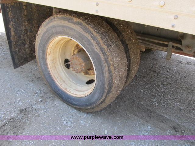 image for item F4940 1992 GMC TopKick box truck