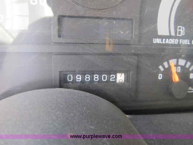 image for item F4940 1992 GMC TopKick box truck