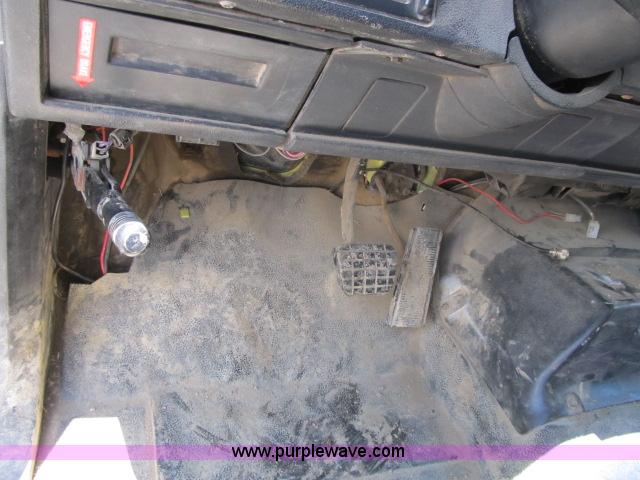 image for item F4940 1992 GMC TopKick box truck