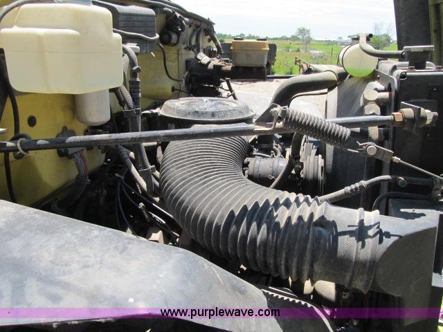 image for item F4940 1992 GMC TopKick box truck