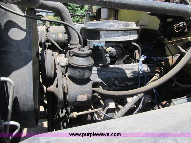 image for item F4940 1992 GMC TopKick box truck