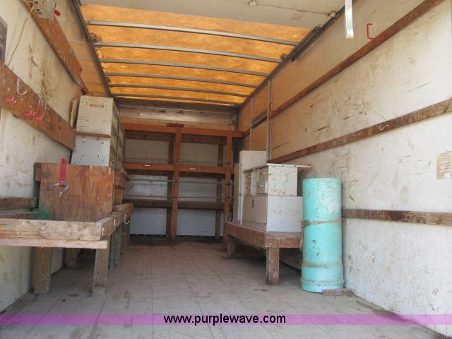 image for item F4940 1992 GMC TopKick box truck