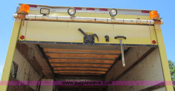 image for item F4940 1992 GMC TopKick box truck