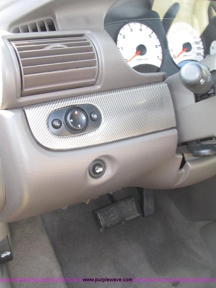 image for item F7462 2003 Dodge Stratus R/T