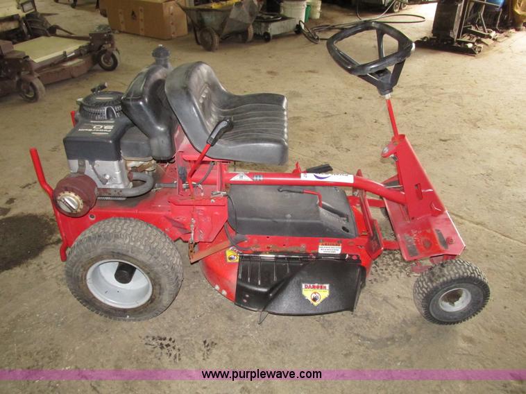 image for item G9957 Snapper WM280921B riding lawn mower