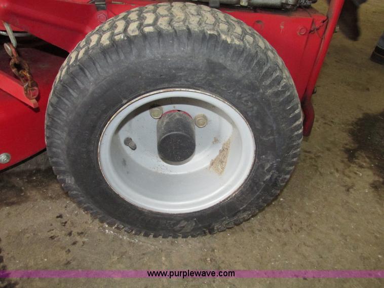 image for item G9957 Snapper WM280921B riding lawn mower