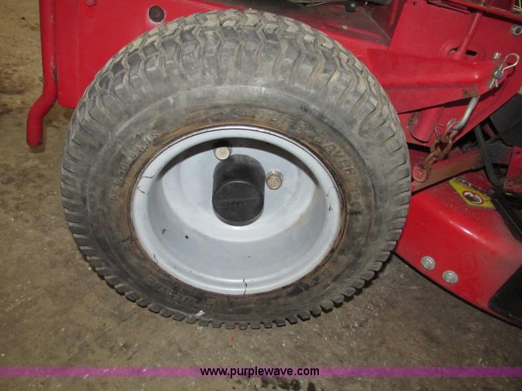 image for item G9957 Snapper WM280921B riding lawn mower