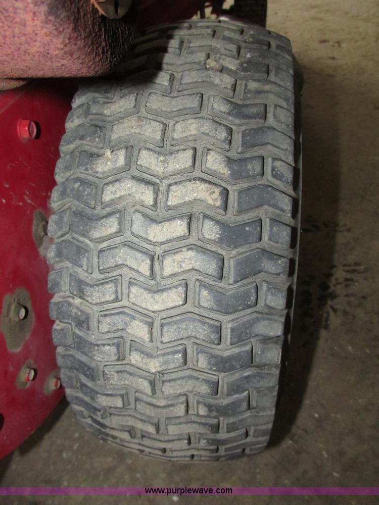 image for item G9957 Snapper WM280921B riding lawn mower