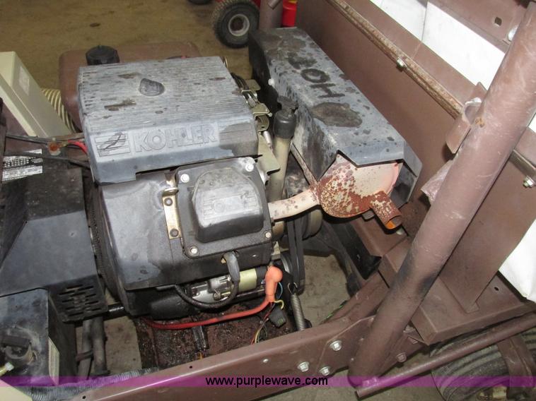 image for item G9958 2003 Grasshopper 720K riding lawn mower