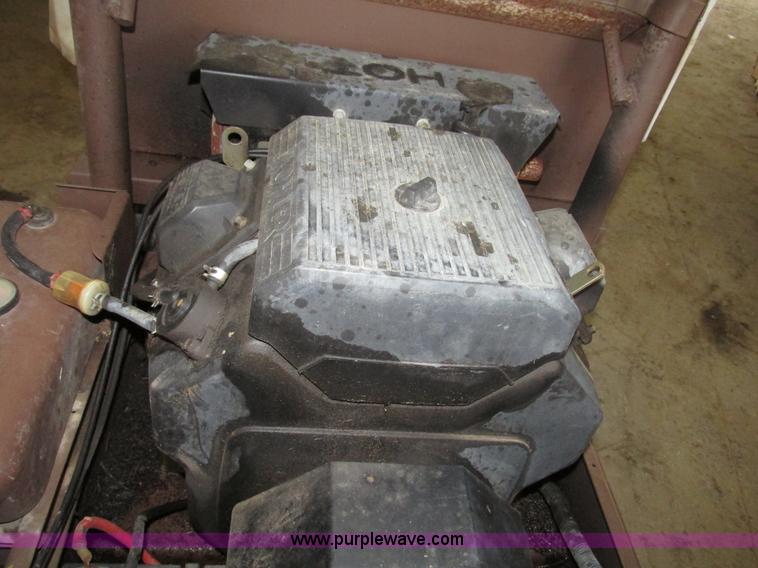 image for item G9958 2003 Grasshopper 720K riding lawn mower