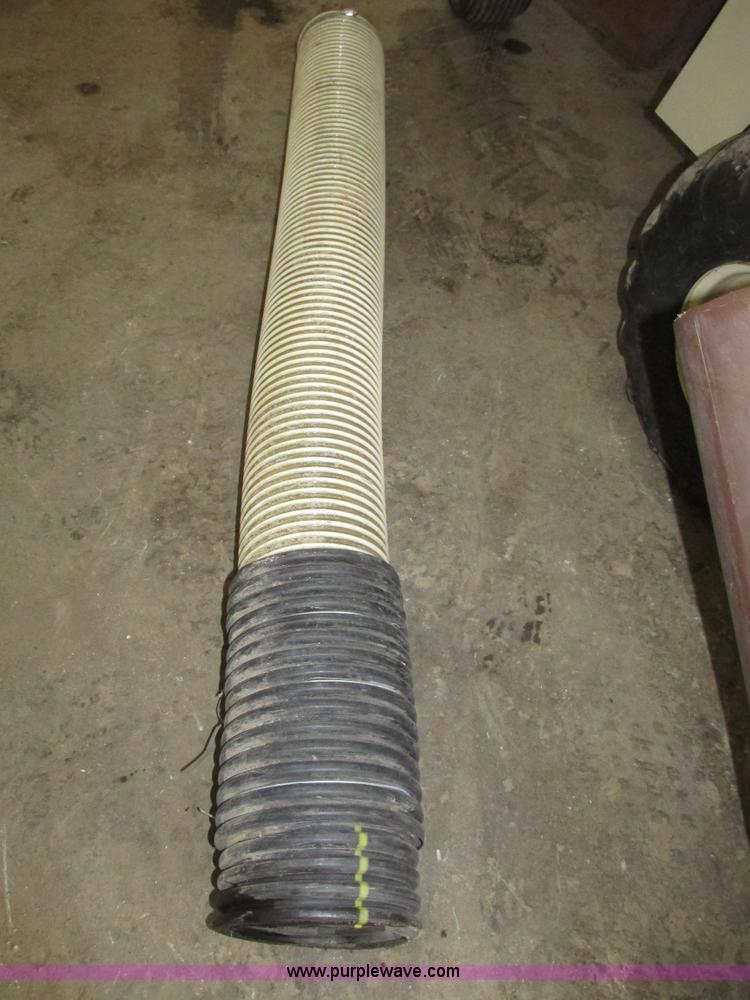 image for item G9958 2003 Grasshopper 720K riding lawn mower