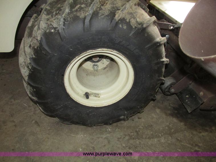 image for item G9958 2003 Grasshopper 720K riding lawn mower