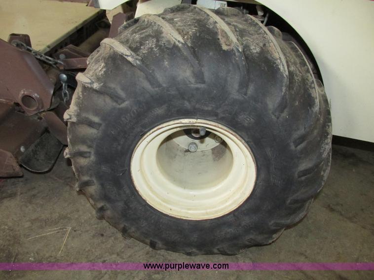 image for item G9958 2003 Grasshopper 720K riding lawn mower