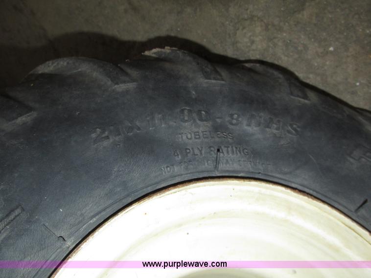 image for item G9958 2003 Grasshopper 720K riding lawn mower