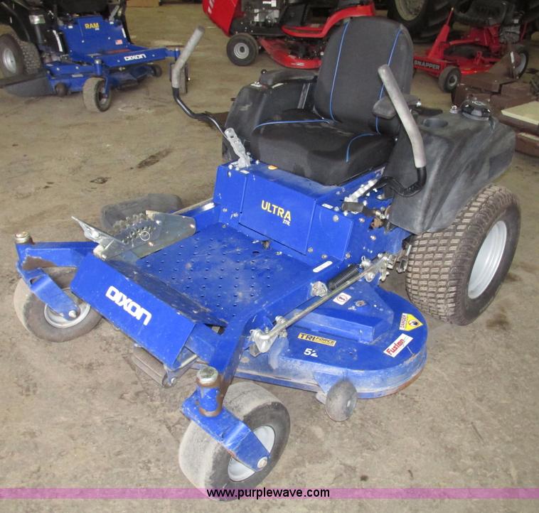 image for item G9960 2013 Dixon Ultra52 ZTR riding lawn mower